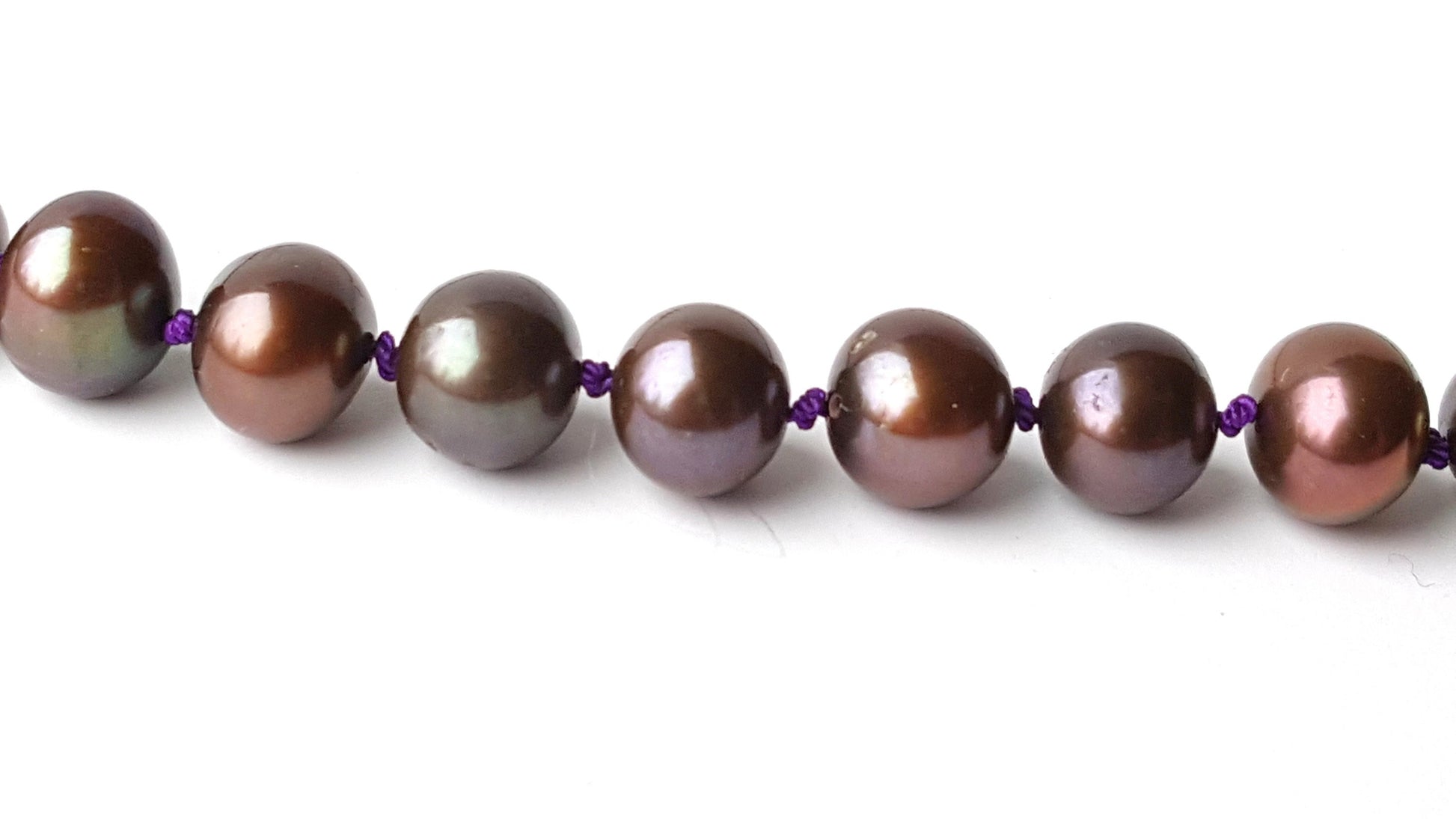 Peacock Freshwater Pearl Necklace - Iridescent Single Strand, 18 Inch